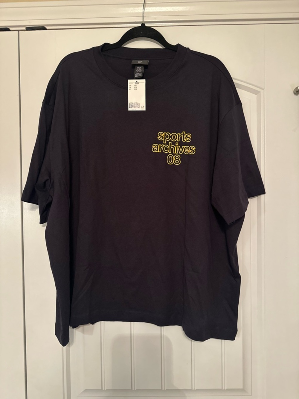 H&M Dark Grey Short Sleeve Tee with Yellow 'sports archives 08' Graphic